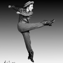 Agnès de Mille (1905-1993) Danseuse et chorégraphe américaine qui a vivement contribué à donner ses lettres de noblesse à la comédie musicale